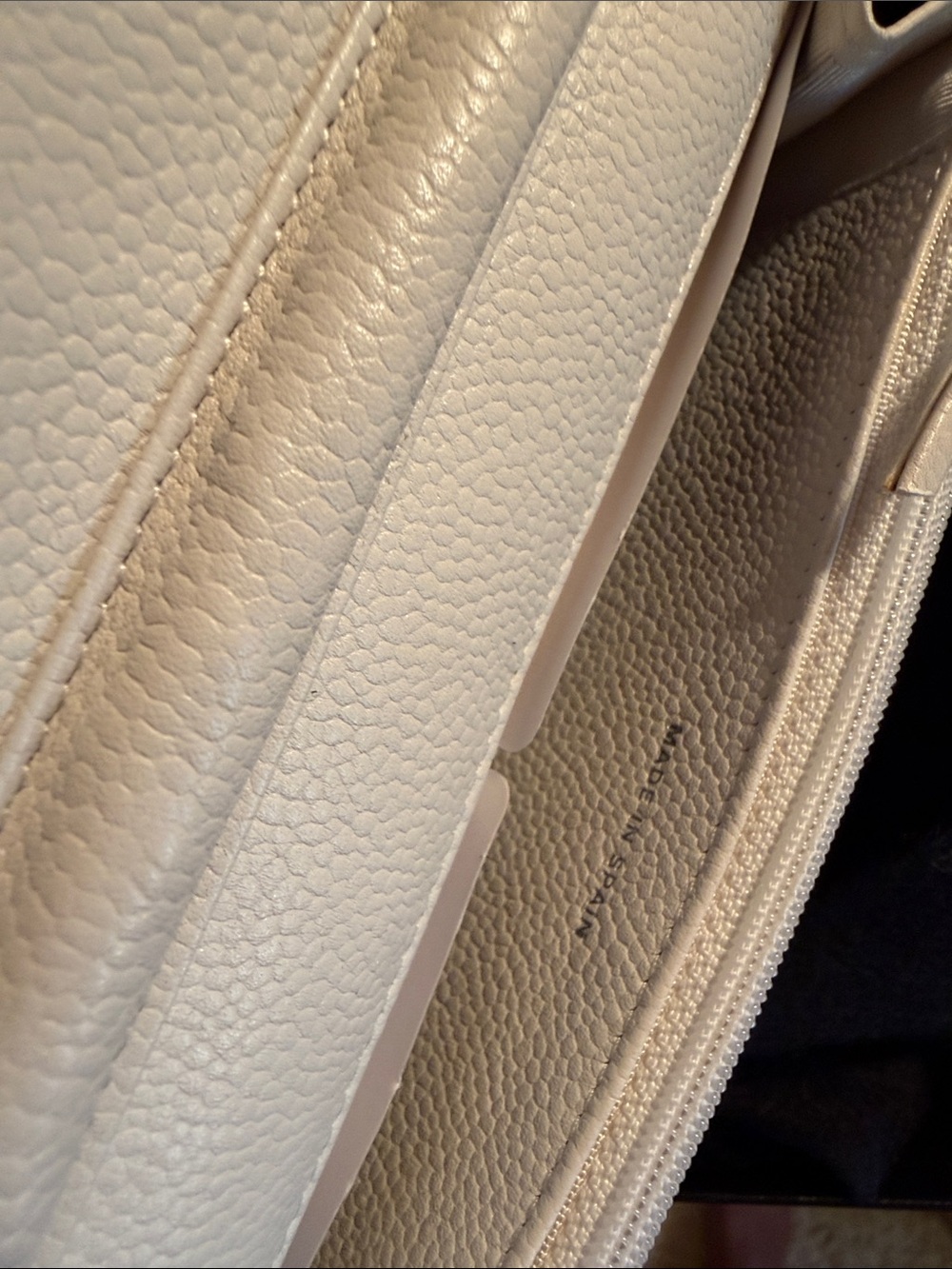 CHANEL White Caviar CC Wallet on Chain with Silver Hardware - Picture 11 of 14